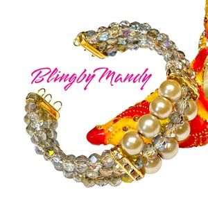 Gorgeous elegant old world charm cuff bangle